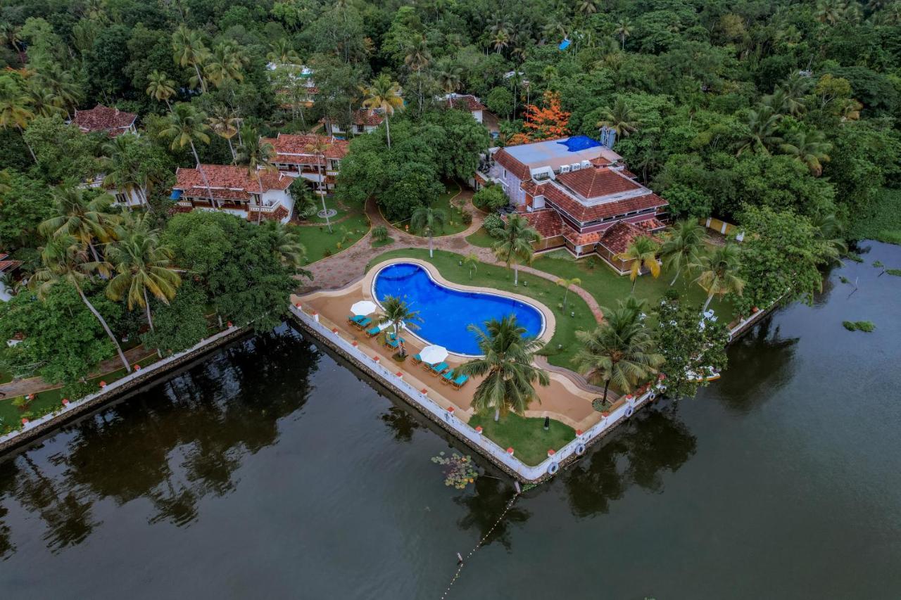 The World Backwaters, Alleppey Kumarakom Eksteriør billede